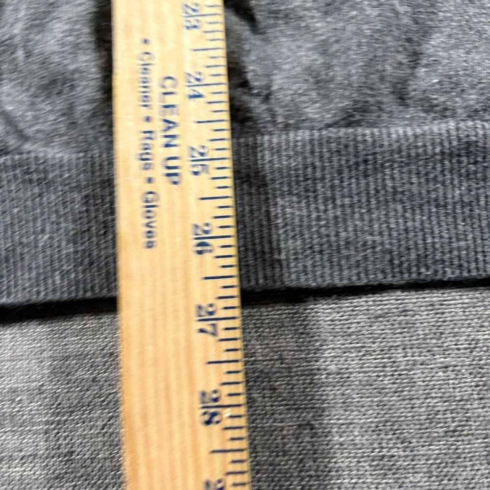 J. Hilburn V-Neck Sweater Mens‎ Large Grey Long Sleeve Pullover Soft Minimalist